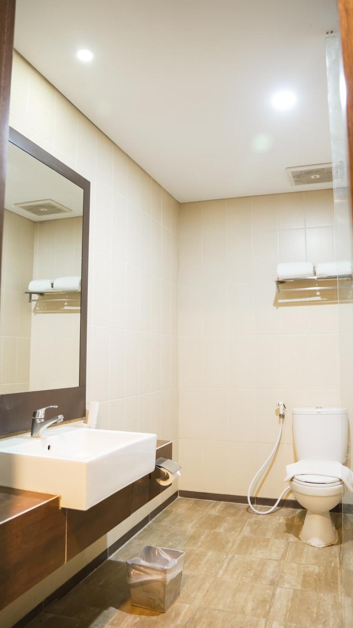 Tasneem Hotel Malioboro Yogyakarta Exterior photo