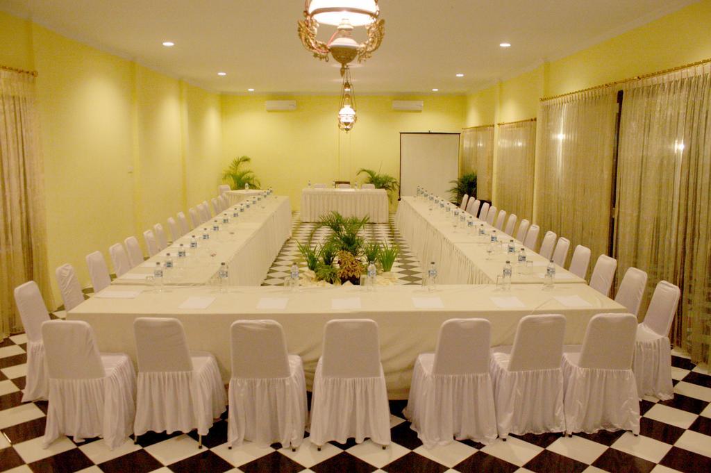 Tasneem Hotel Malioboro Yogyakarta Exterior photo