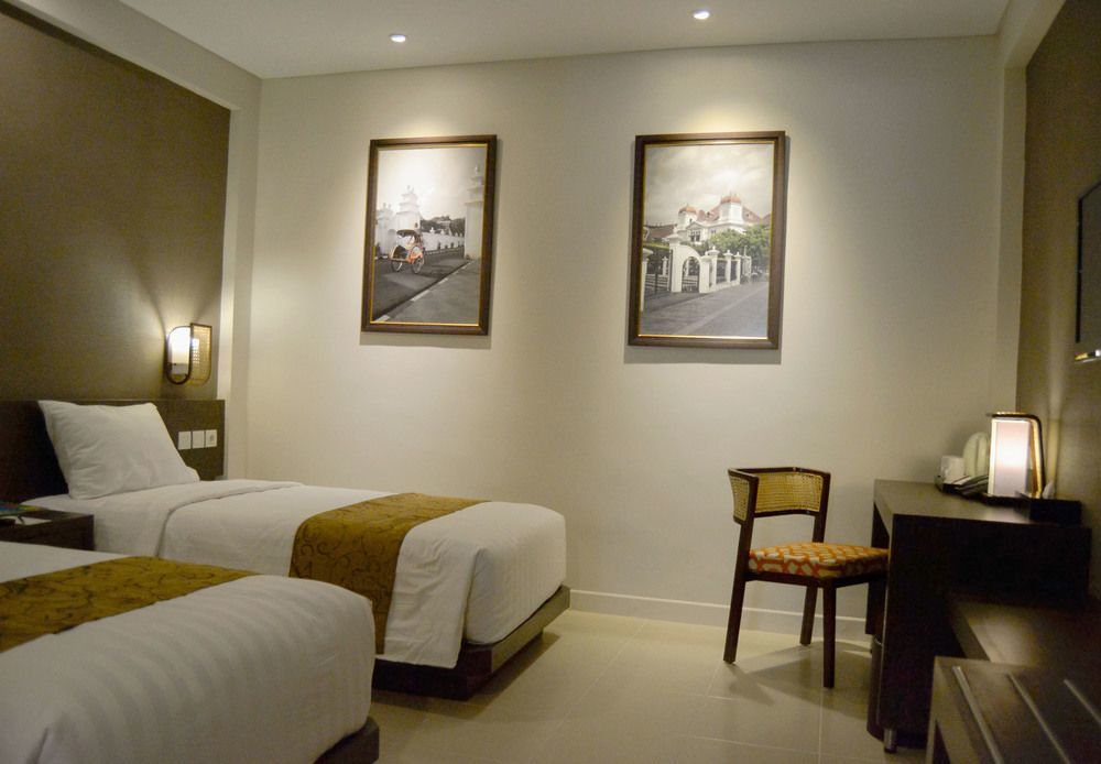 Tasneem Hotel Malioboro Yogyakarta Exterior photo